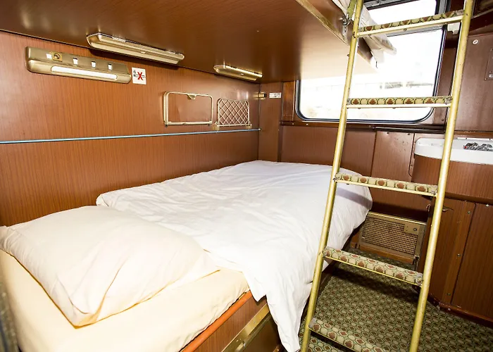 Train Lodge AmsterdamHostel